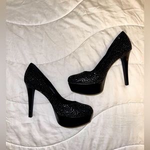 Woman’s Gianni Bini 8.5 Black Studded Heels